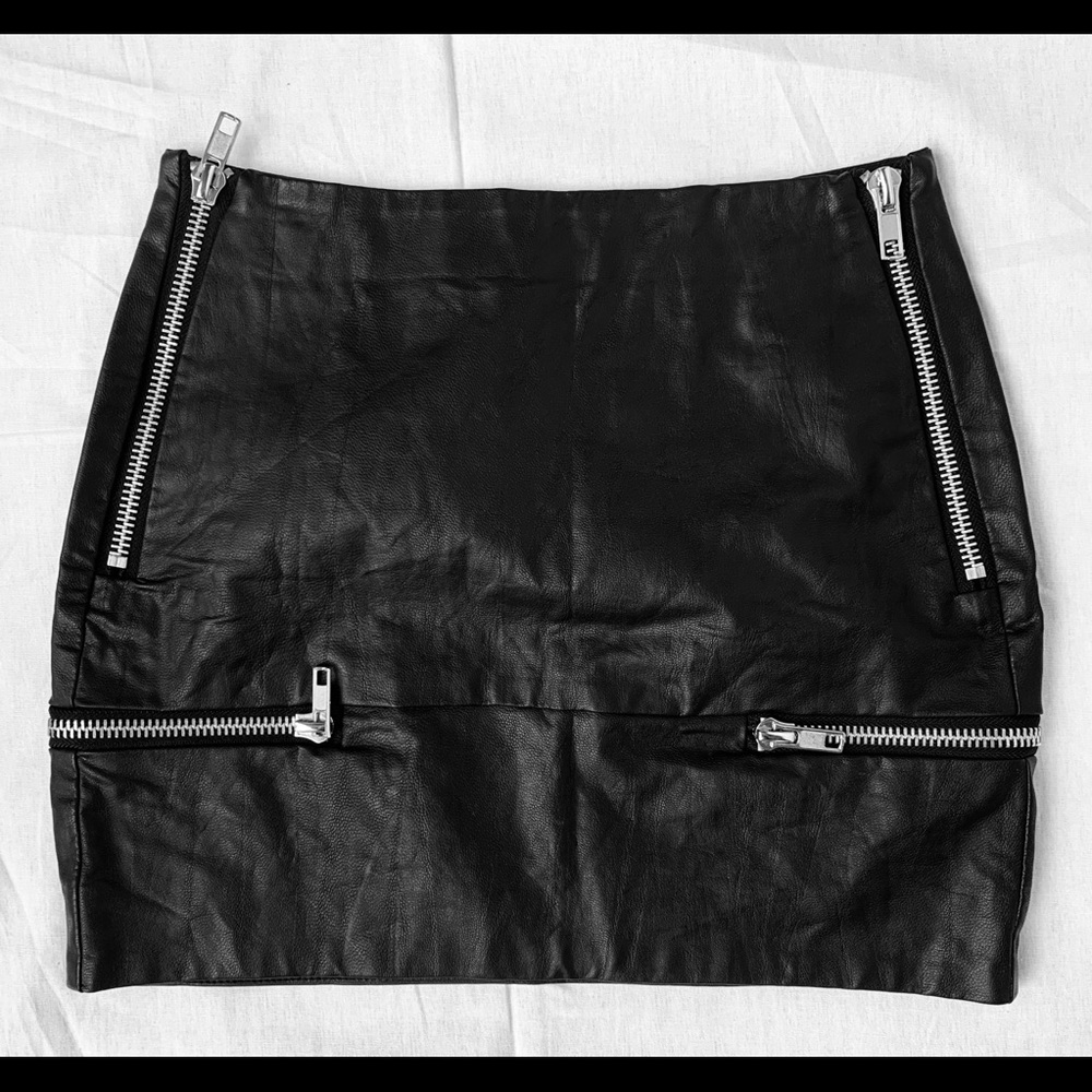 Glamorous PU MultiZip Mini Skirt